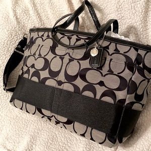 COACH BABY satchel CLASSIC Signature Collection Excellent condition/shape/form!